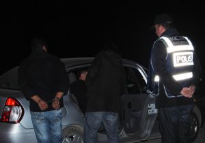 Uyuşturucu satıcıları tutuklandı